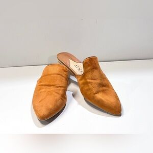 MACKIN J Amber suede pointed‎ toe mules size 8.5.